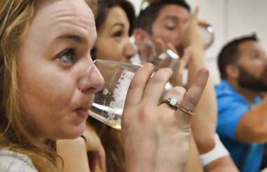 charleston-winery-tour-02 image charleston-winery-tour-02